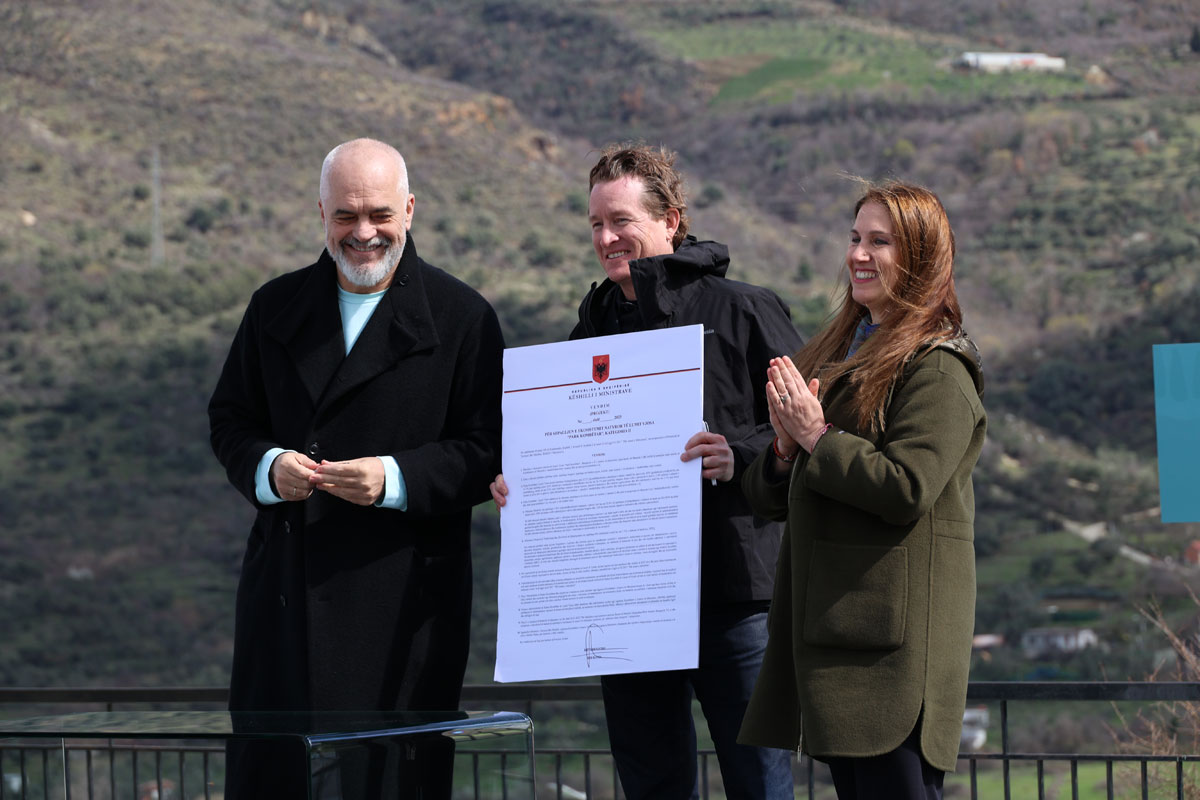 Patagonia-CEO Ryan Gellert, Albania's Prime Minister Edi Rama and the Albanian Environment Minister Mirela Kumbaro holding the Vjosa National Park certificate