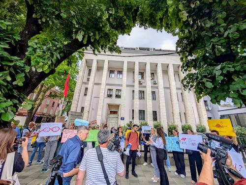 Representatives of the Albanian NGO PPNEA and others are protesting in front of the Albanian Supreme Court on 7 May 2025 against the delay of the lawsuit against the construction of the Vlora International Airport from 2022.