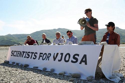 Press conference on an island in the Vjosa