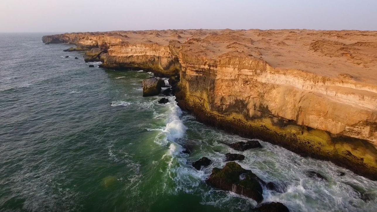 Screenshot of the cliffs at Cap Blanc