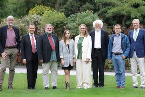 The award winners surrounded by the EuroNatur Executive Committee