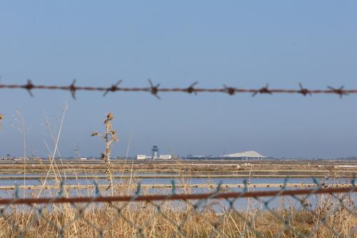 Baustelle Flughafen in der Narta-Lagune
