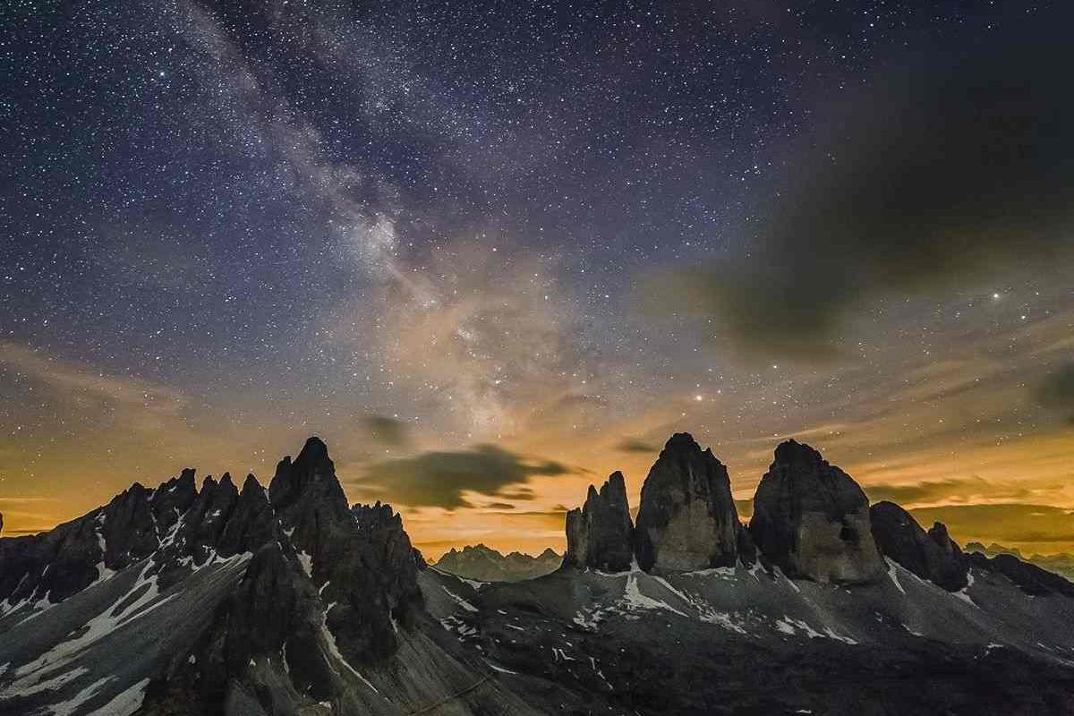 Mountains and Milky Way