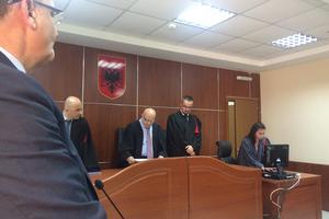 Anwälte und Richter in Tirana