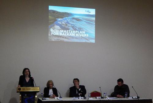 Presentation ecomasterplan Skopje Die Präsentation des Ökomasterplans in Skopje.