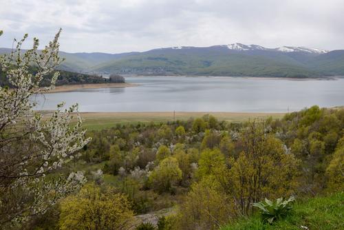 Mavrovosee Stausee im Mavrovo-Nationalpark