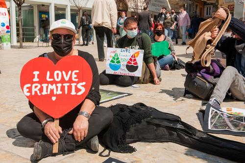 Sit-In gegen Naturzerstörung auf Korfu