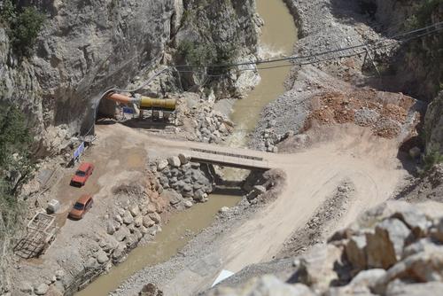 Baustelle eines Kleinwasserkraftwerk