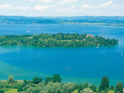 Luftbild der Insel Mainau im Bodensee: Der Ort der EuroNatur-Preisverleihung