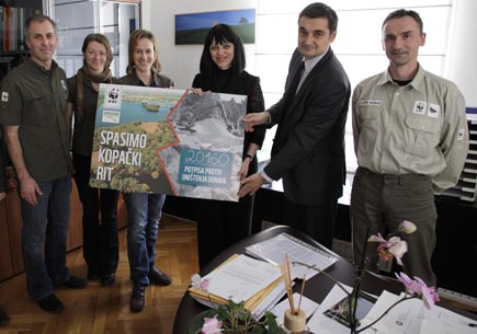 Übergabe der Petition an die kroatische Umweltministerin