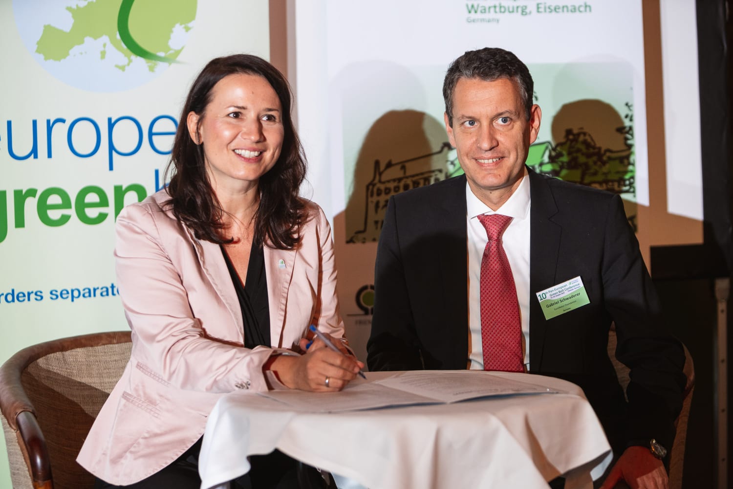 Sign Eisenacher Resolution Anja Siegesmund and Gabriel Schwaderer