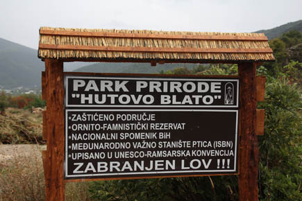 Schild am Eingang des Naturparks Hutovo Blato