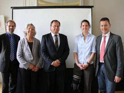 Jürgen Blucha (Hanse-Office), Christel Schroeder (EuroNatur-Präsidentin), Jussi Soramäki (Umweltministerium Finnland), Melanie Kreutz (BUND), Gabriel Schwaderer (EuroNatur-Geschäftsführer)