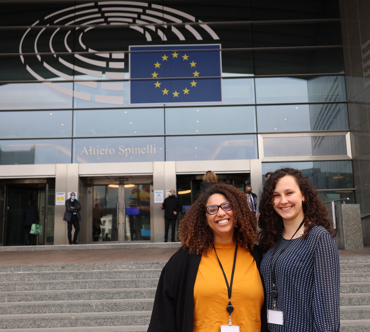 Bruna Campos and Tara Sukic EuroNatur Employees in front of the Parliament